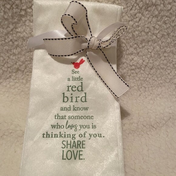 Vietri Italian Papersoft Napkins Christmas Tree Red Bird Gift Bundle 13 Cardinal - Picture 5 of 5